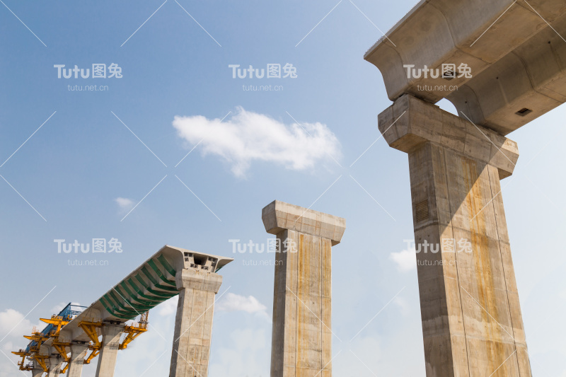 正在进行的大规模快速交通线路建设