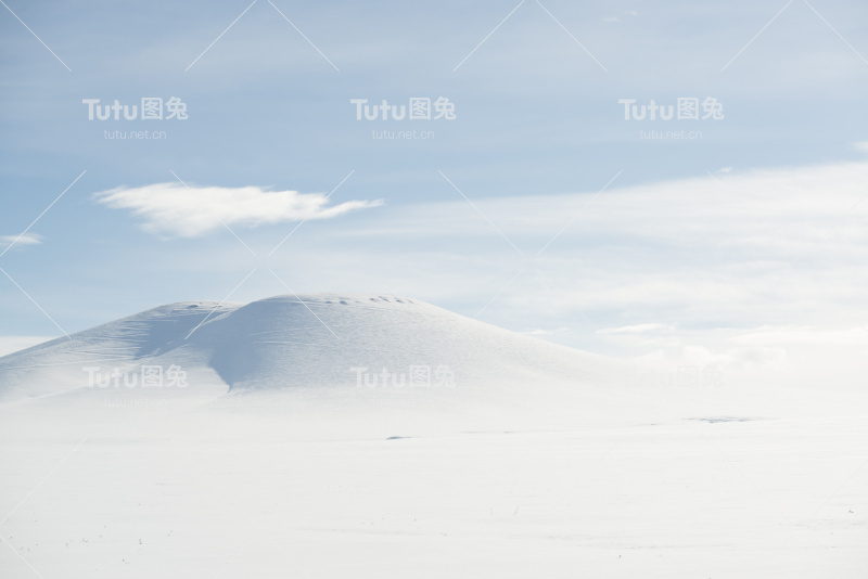 高山景观与阳光