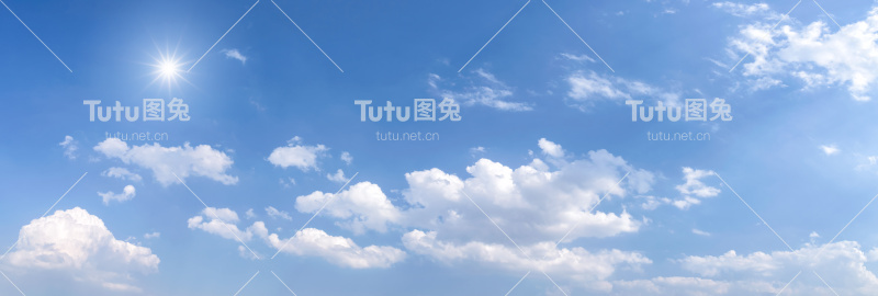 全景蔚蓝的天空和太阳的反射