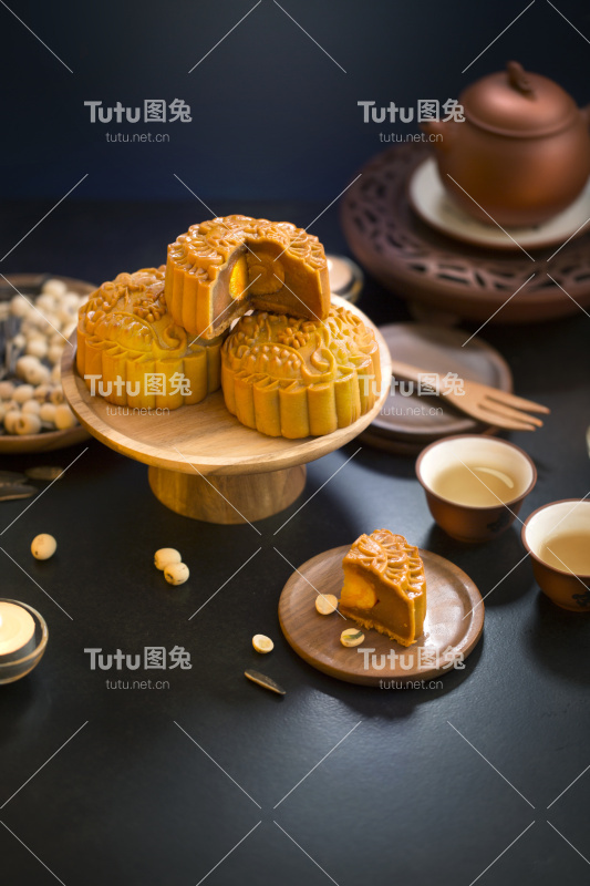 中秋节的食品和饮料。