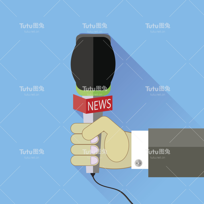 手持麦克风的记者