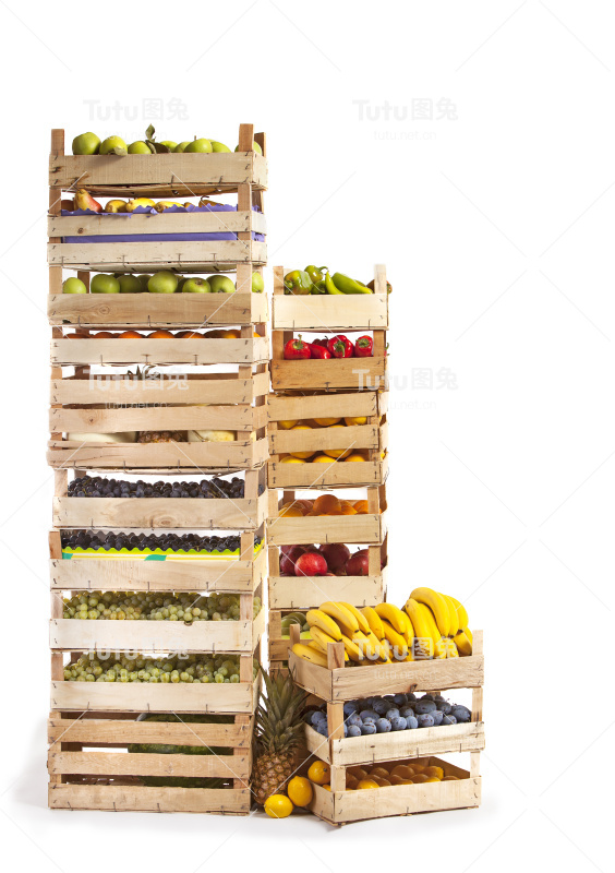 水果储存在木箱白色背景