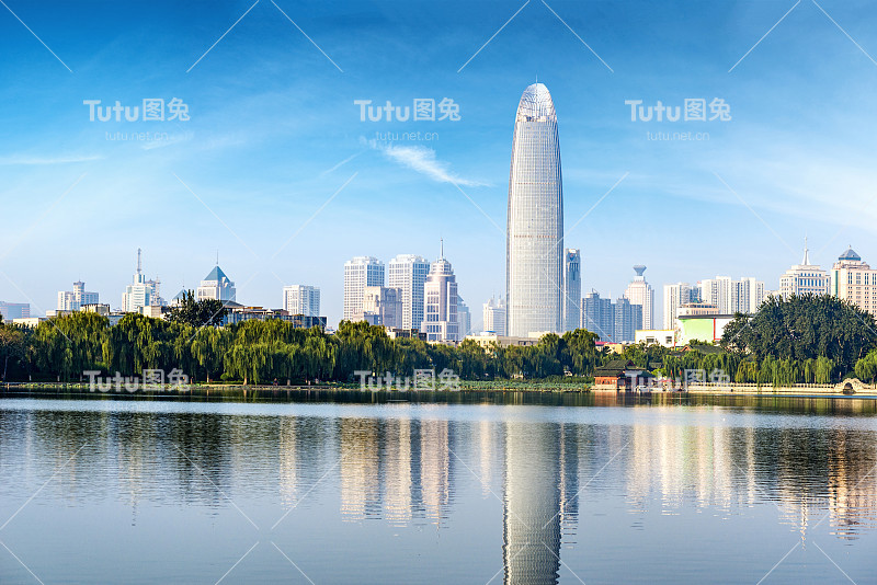 现代都市天际线，中国济南，济南全景