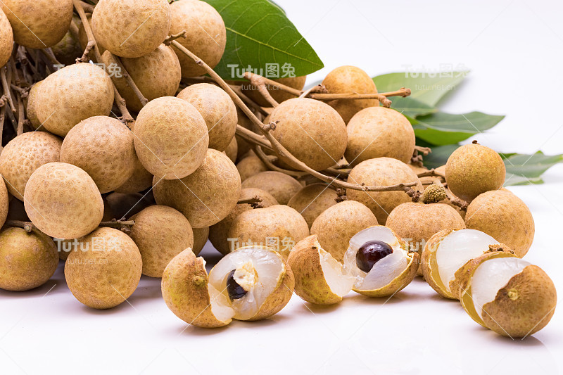 龙眼(Dimocarpus Longan)白色背景与修剪路径