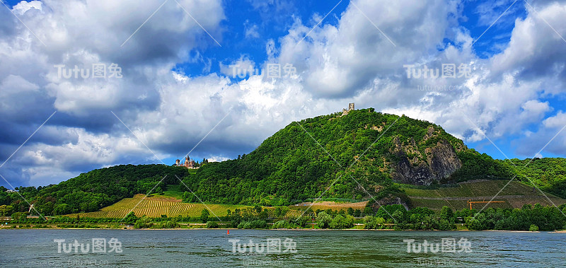 莱茵河和七山，天气很好