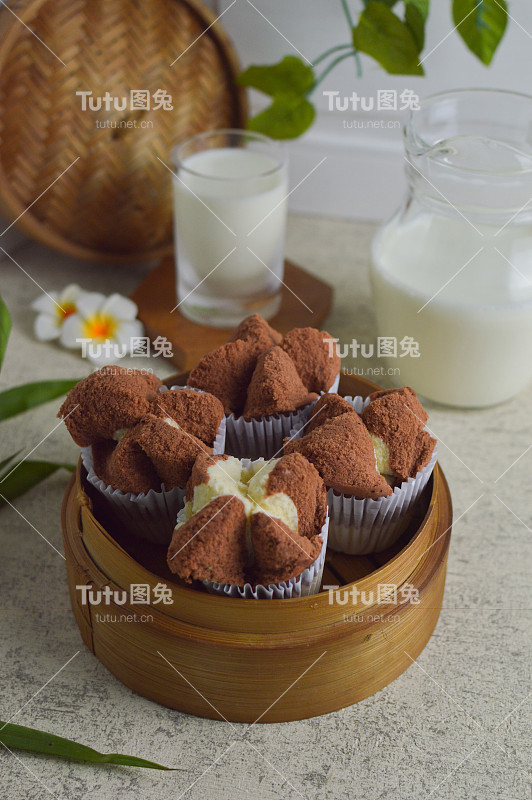 Bolu kukus或蒸汽海绵蛋糕