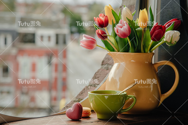 一杯带花的茶