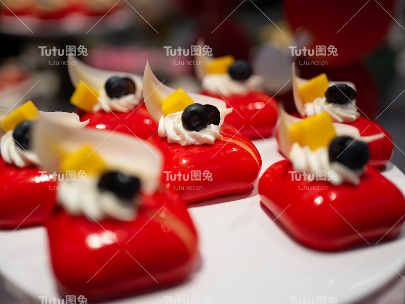 美味的草莓慕斯蛋糕