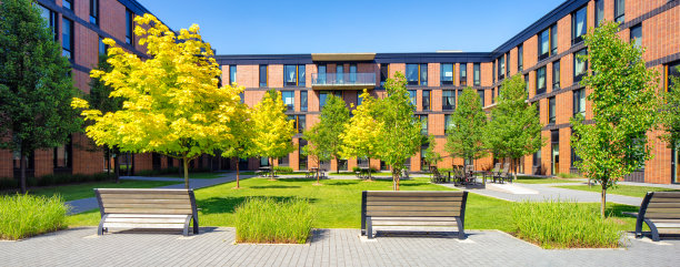 全景现代蒙特利尔公寓与景观庭院