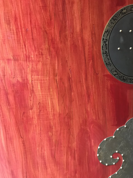 在中国风格元素的红色绘画木制背景上划痕